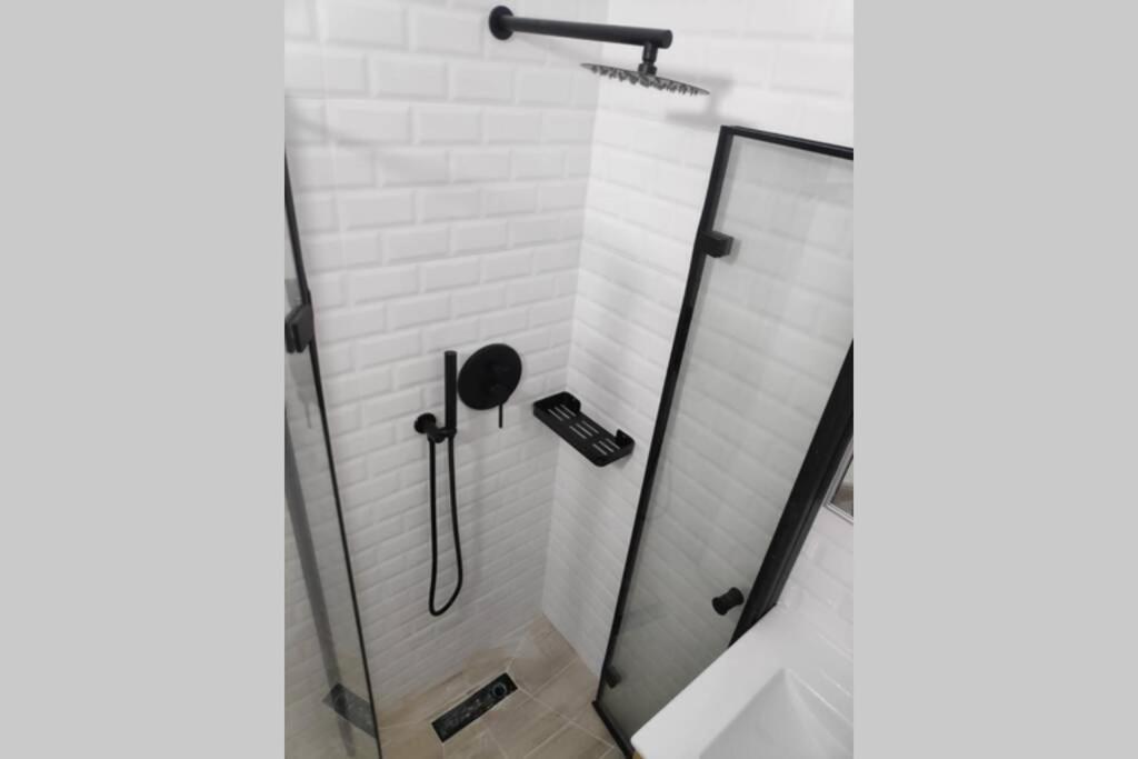 Centrally-Located Quiet Cozy Loft Apartment Beersheba Extérieur photo